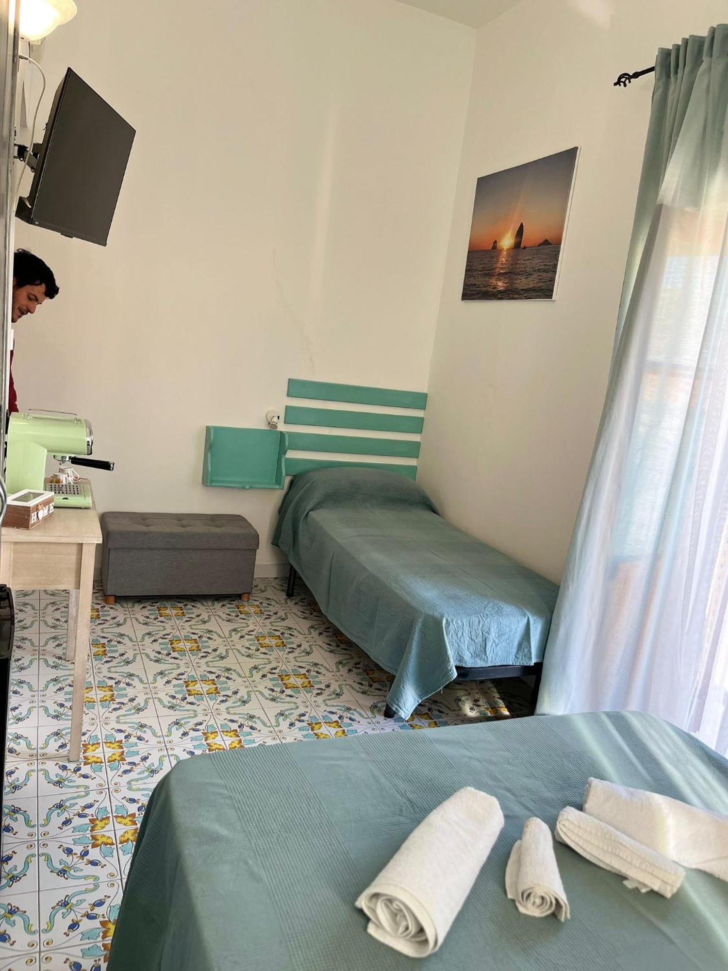 Casa Vacanze Central Cincotta Lipari  Room photo