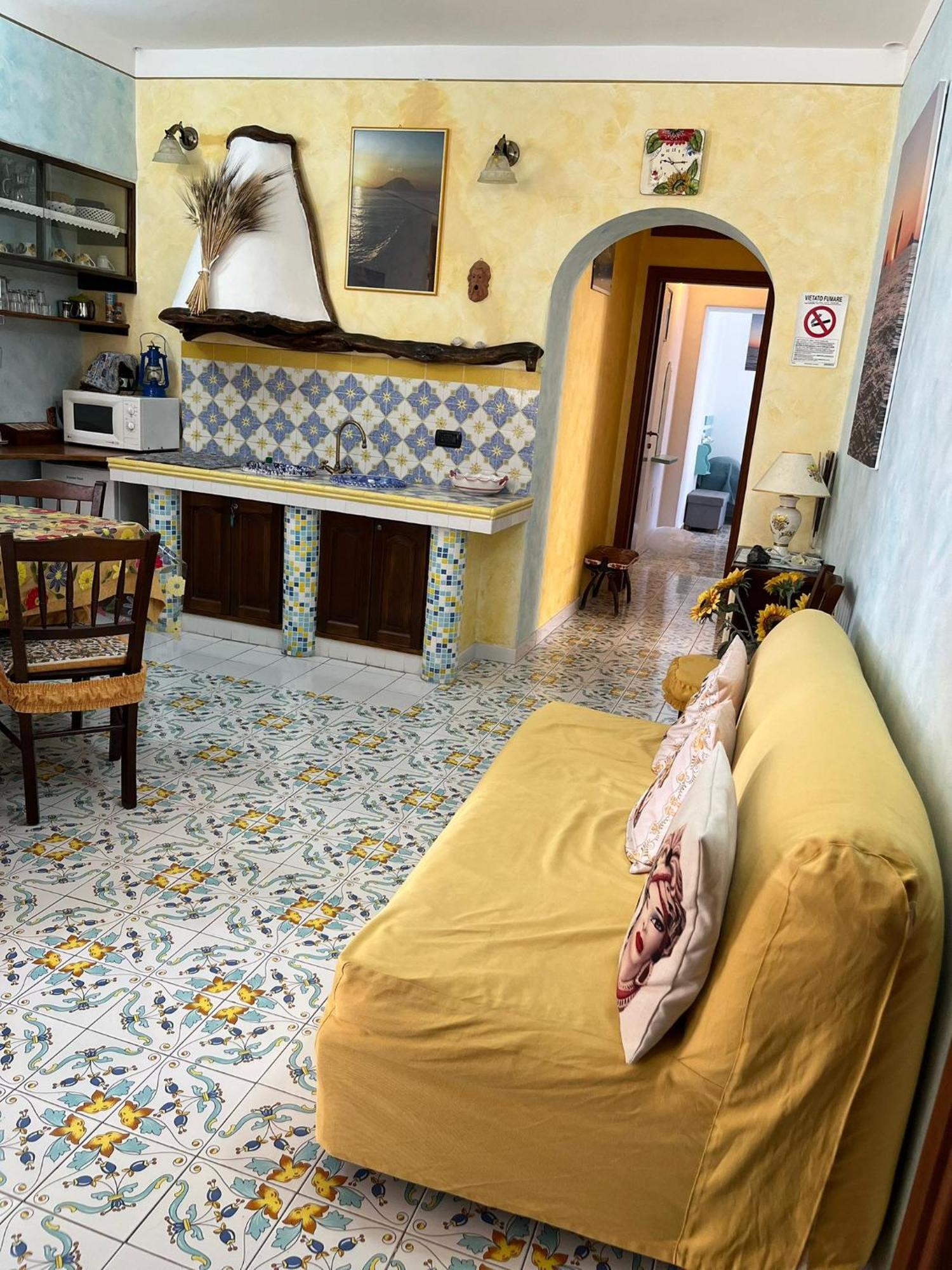 Casa Vacanze Central Cincotta Lipari  Exterior photo