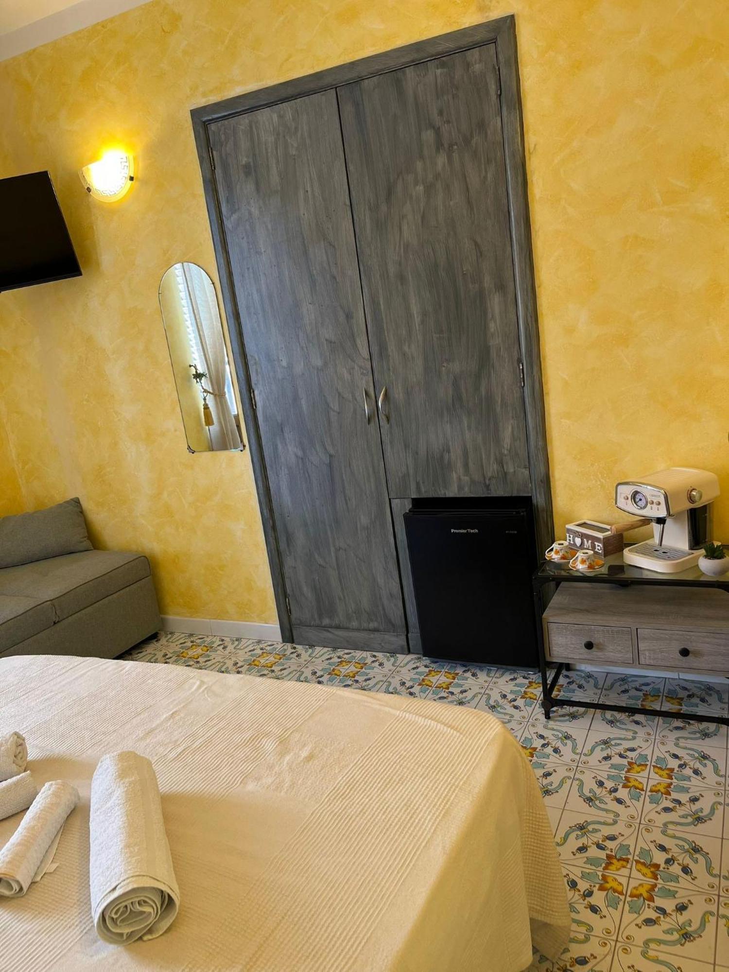 Casa Vacanze Central Cincotta Lipari  Exterior photo